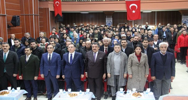 Gençler Alparslan olup Malazgirt'teki heyecanı hissetmeli