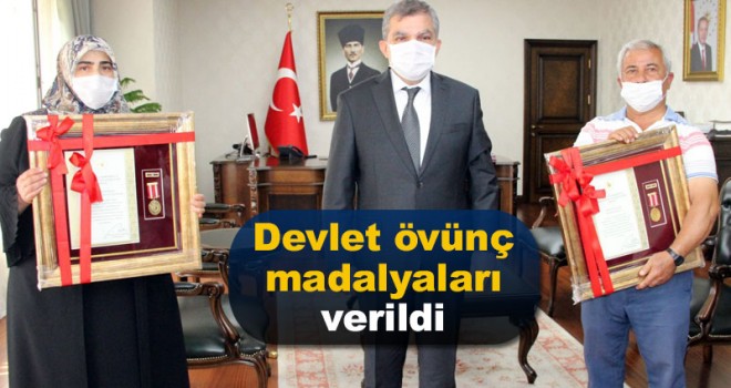 Karaman’da iki şehit ailesine devlet övünç madalyası verildi
