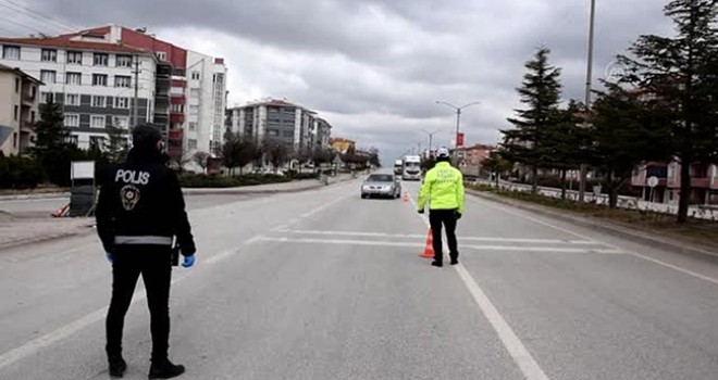 Konya Karaman Yolunda 'Sokağa çıkma yasağı' Sakinliği
