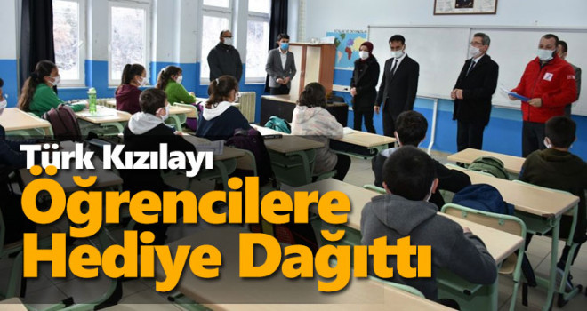 Türk Kızılayı Taşeli Bölgesi'ndeki Öğrencilere Eğitim Seti Hediye Etti