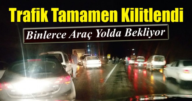 Trafik Tamamen Kilitlendi