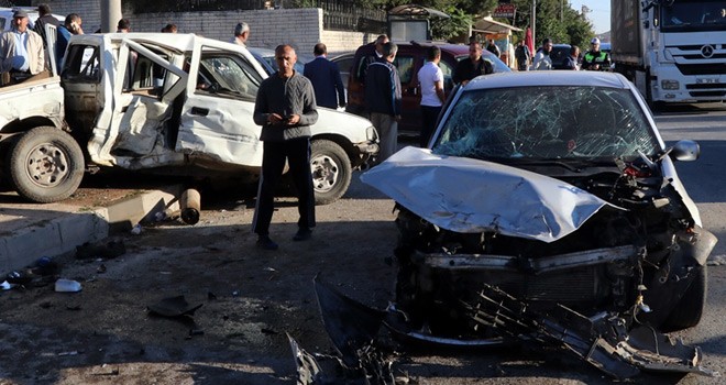 Kavşakta Feci Çarpıştılar