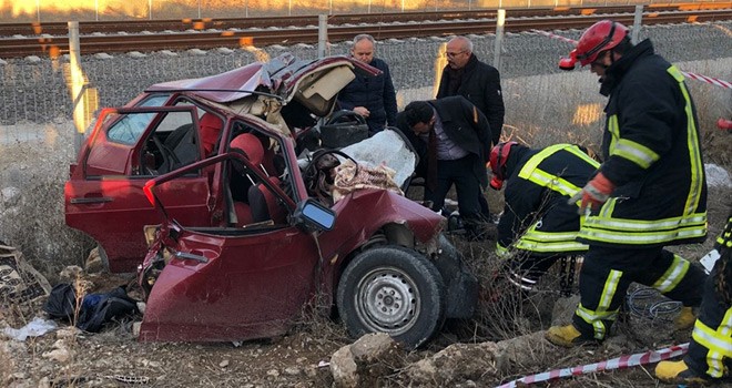 Karamanlı Aile Kaza Yaptı! 4 Ölü