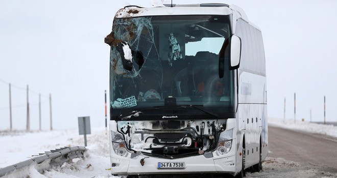 2 Yolcu Otobüsünün Devrildi! Çok Sayıda Yaralı Var