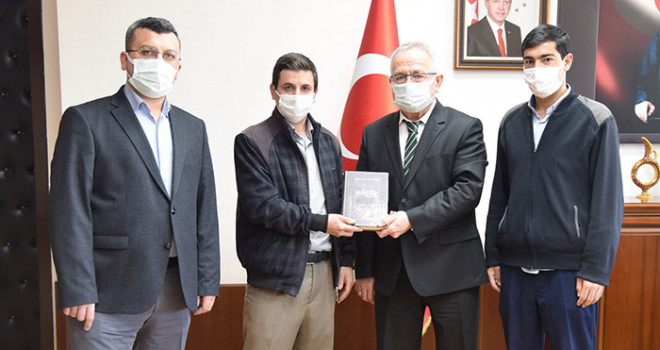 Karaman Huzur Vakfından Rektör Namık Ak’a Ziyaret