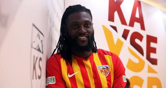 Emmanuel Adebayor, Ayrıldığını Açıkladı