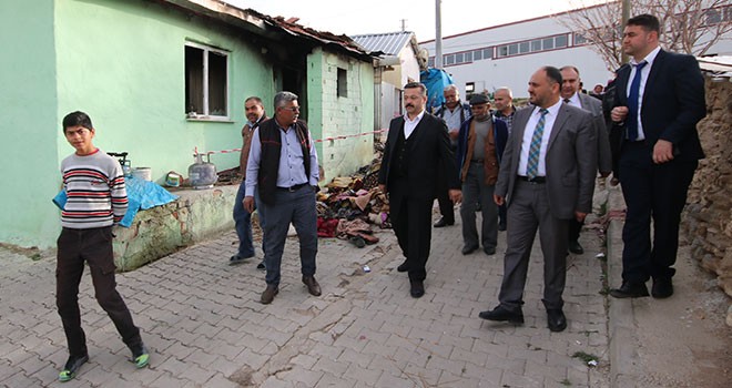 Evi yanan aileye Başkan Özaltun'dan destek