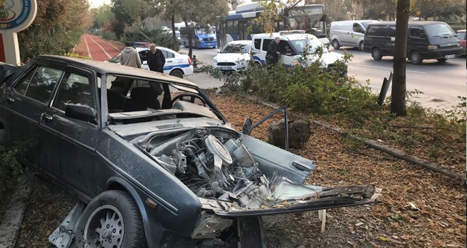 Kontrolden çıkan otomobil koşu parkına girdi