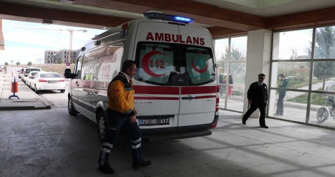 Karaman'da iki otomobil çarpıştı: 5 yaralı