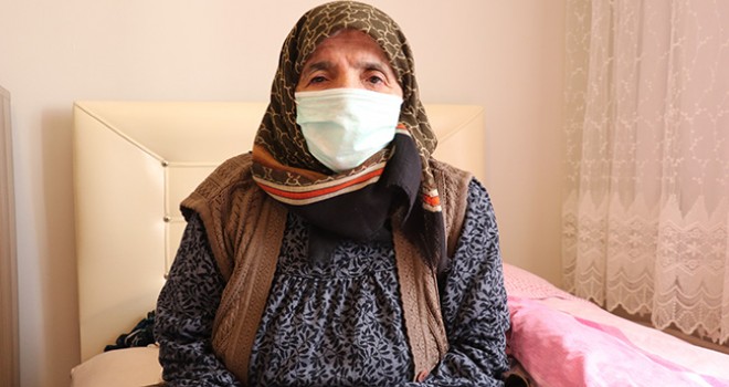 81 yaşındaki kadın koronavirüsü yendi