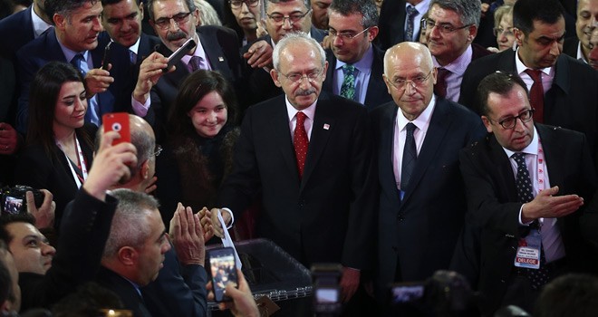 CHP'de Oy Verme İşlemi Başladı