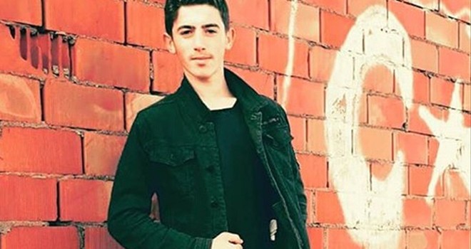 Lise Öğrencisi Devrilen Traktörün Altında Hayatını Kaybetti