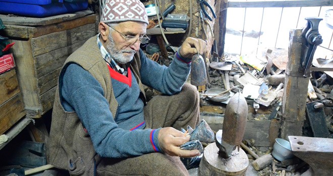 Soyadını Mesleğinden Alıyor, Çırak Bulamıyor