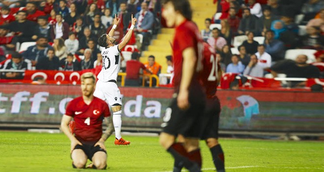 Antalya'da Milli Rezalet