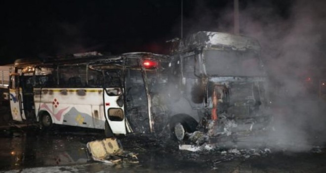 Midibüsle Tır Cayır Cayır Yandı! 43 Yaralı