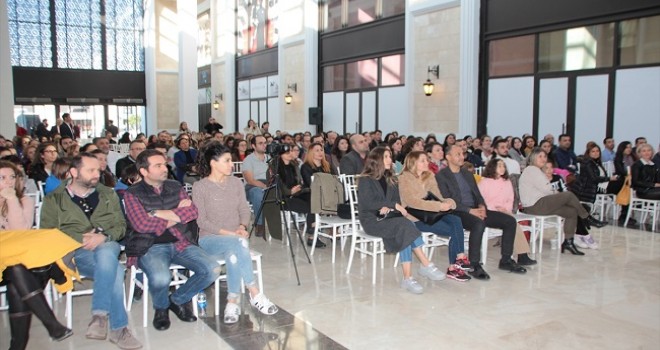 Çocukluktan Ergenliğe Mükemmel Ebeveynlik Arayışı söyleşisi