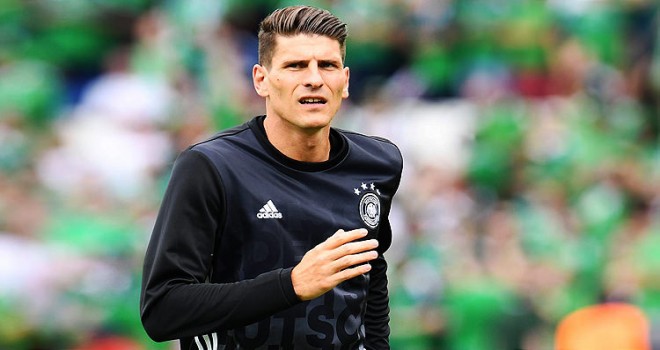 Süper Lig Ekibinden Mario Gomez Sürprizi