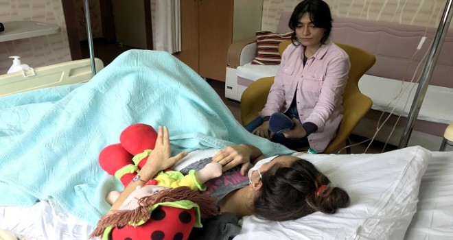 Yaşından fazla geçirdiği ameliyatla sağlığına kavuştu