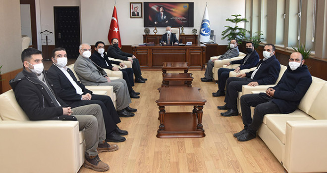 Ak Partili Belediye Meclis Üyelerinden Rektör Ak'a Ziyaret