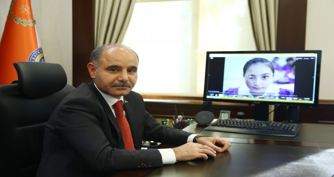 Emniyet Genel Müdürü Yılın Fotoğraflarını Oyladı