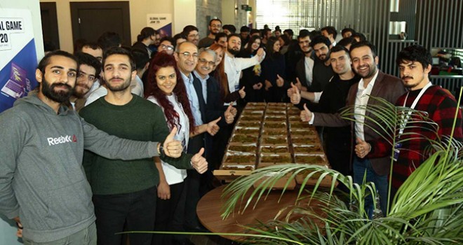 Rektör Gür’den Oyun Yazılımcılarına katmer jesti