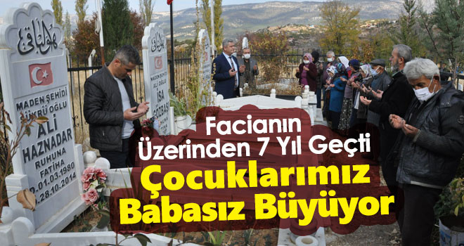 Maden faciasında yaşamını yitiren işçiler mezarları başında anıldı