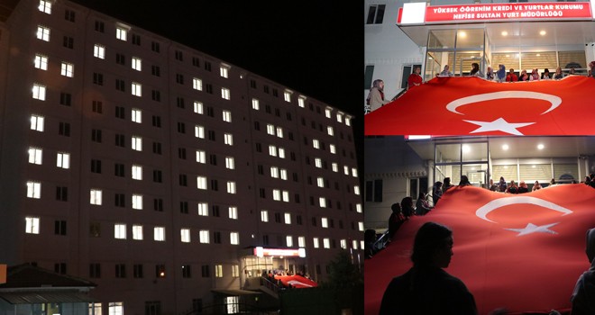 Öğrenciler İsrail'i Protesto Etti