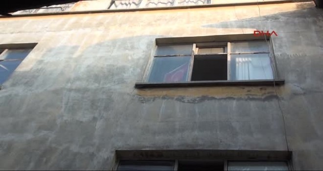 2 Kişi evde ölü bulundu