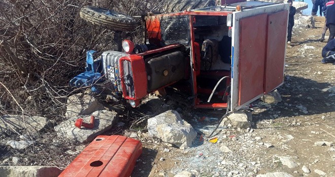 Traktör Devrildi 3 Yaralı