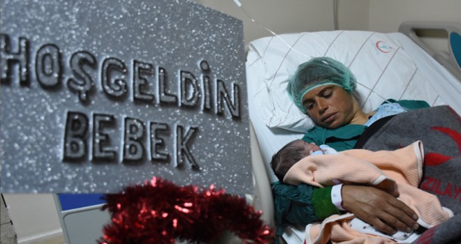 Adana'da yeni yılın ilk bebeği doğdu