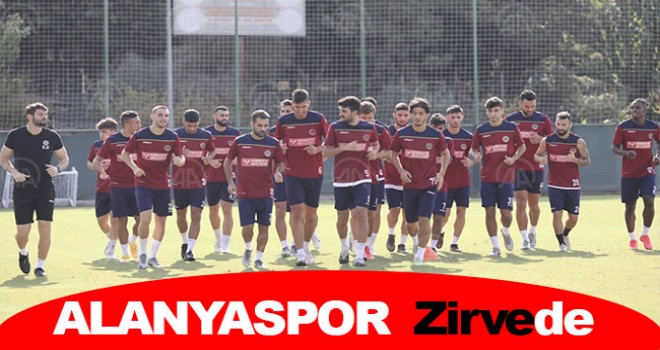 Alanyaspor, en iyi sezon başlangıcıyla zirveye yerleşti