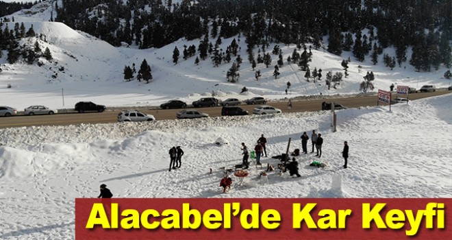 Antalyalılar, Alacabel'de karın keyfini çıkardı