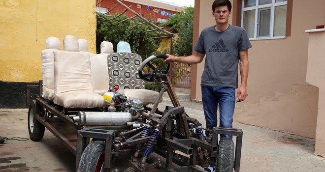 Lise Mezunu Ali Özdemir, Kendi Arabasını Yaptı