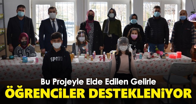 Sattıkları objelerden elde ettikleri gelirle ihtiyaç sahibi öğrencilere destek oluyorlar