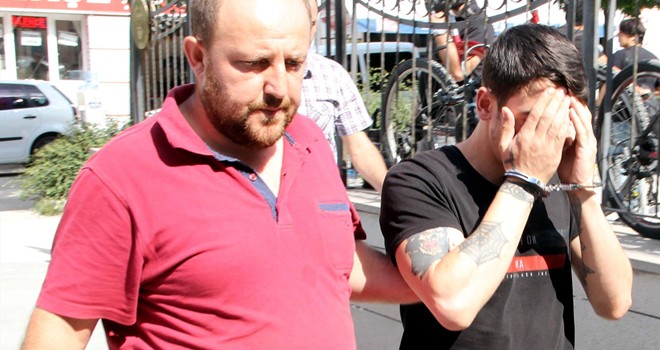 Antalya'da Tatil Yaparken Yakalandı