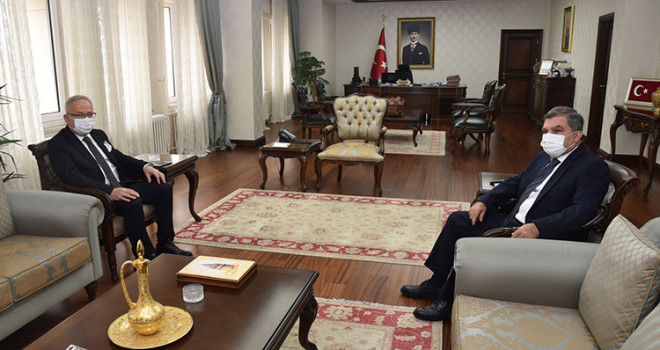 Rektör Ak’tan Vali Işık’a İade-İ Ziyaret