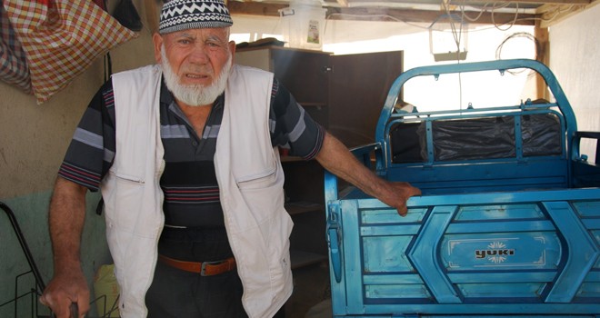 72 Yaşında, Evin Geçimi Onun 'Ellerinde'