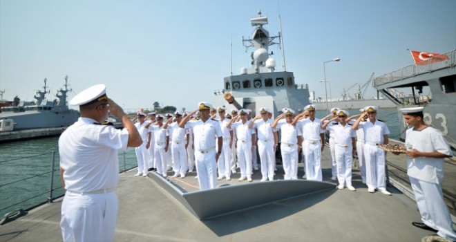 Bahriyelilerden koronavirüse karşı yoğun önlem
