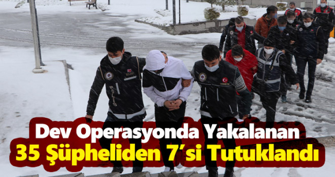 Karamandaki operasyonda yakalanan 35 şüpheliden 7'si tutuklandı