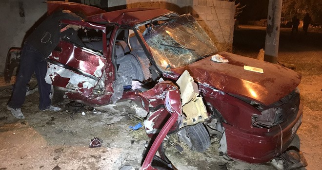 Otomobil İle Minibüs Çarpıştı 5 Yaralı