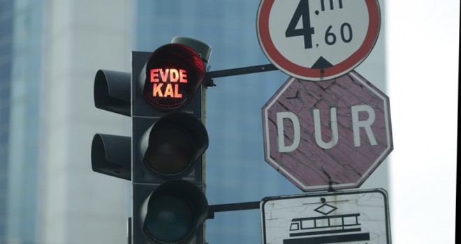 Trafik ışıkları ve led ekranlarla 