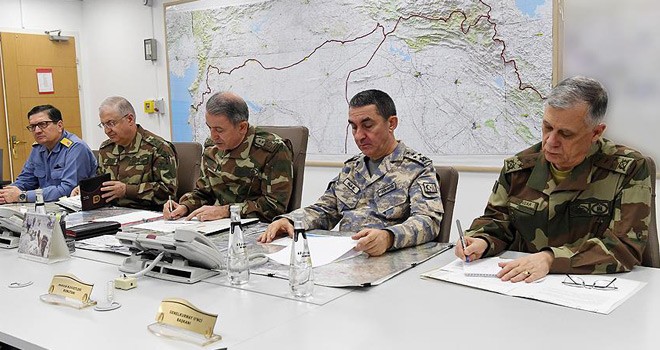 Komutanlar 'Zeytin Dalı Harekatı' İçin Sınırda