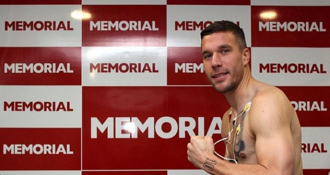 Antalyaspor'da Podolski sağlık kontrolünden geçirildi