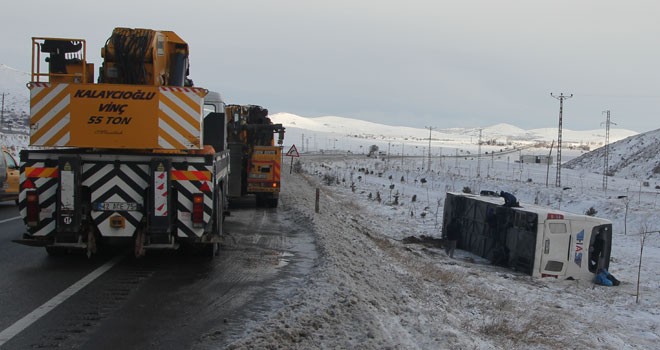 Konya'da yolcu otobüsü şarampole devrildi: 38 yaralı