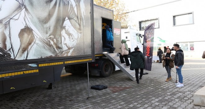 Konya'ya gelen Narkotik Eğitim Tırı'nda öğrencilere uyuşturucunun zararları anlatıldı