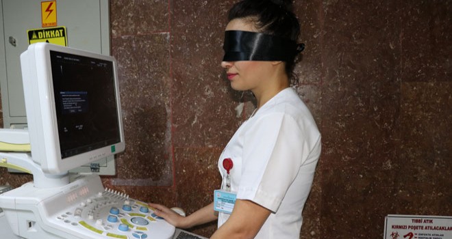 Görme engelli santral memuru ezberinde 2 bin numara tutuyor