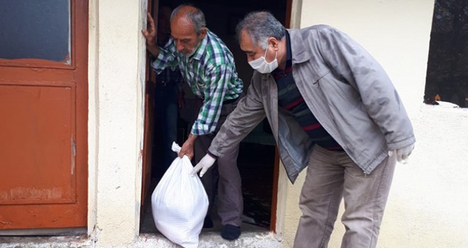 Din görevlileri 3 bin kişiye ihtiyaçlarını ulaştırıyor
