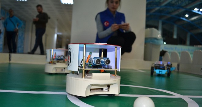 Bu Ligde Futbolcular Robot