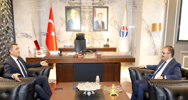 Emniyet Müdürü Zeybek’ten Rektör Gür’e ziyaret